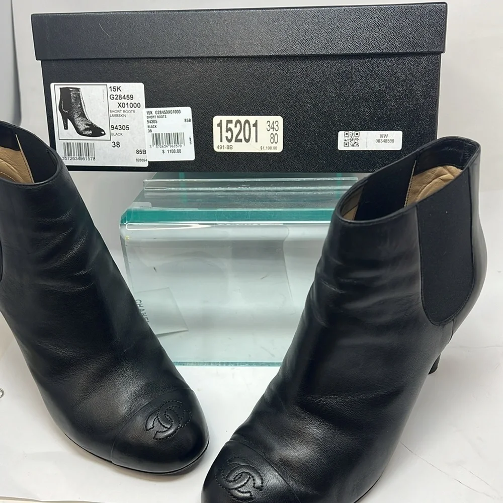 Chanel Sz 38 Short Lambskin Pull On 3.5”Heel Boots Booties